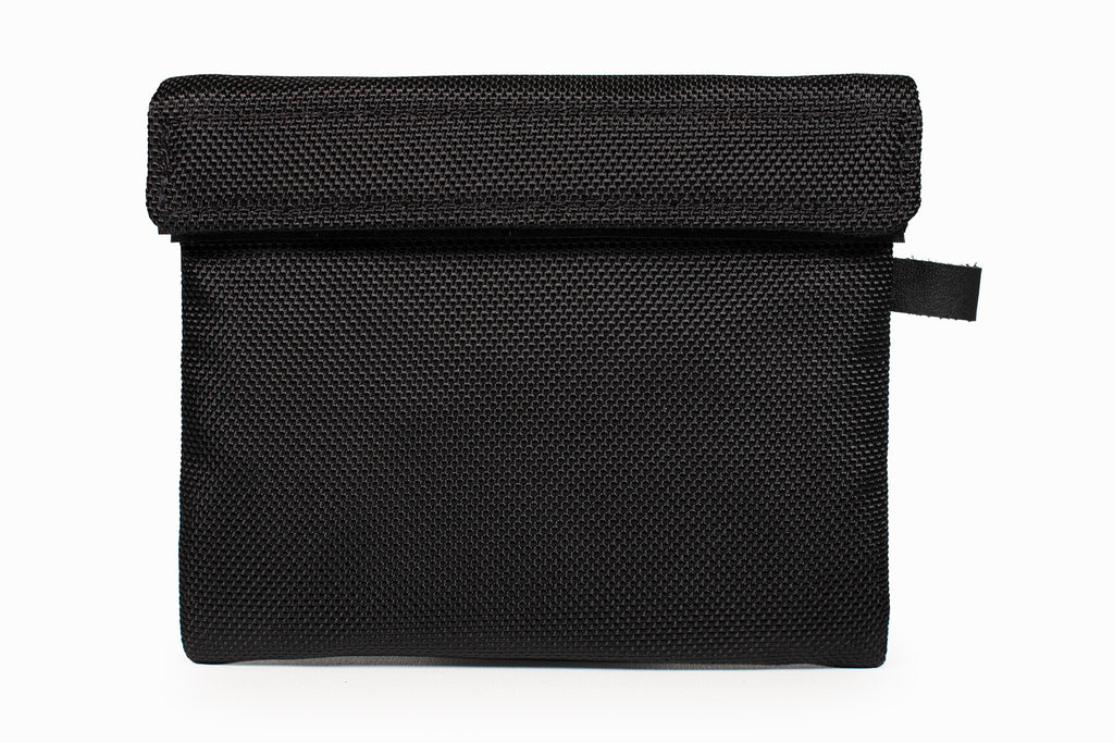 THE POCKET PROTECTOR - SMELL PROOF POUCH IN BLACK