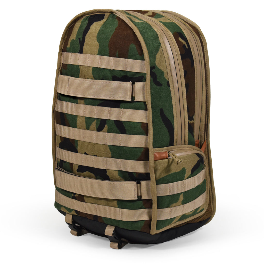 SMELL PROOF BACKPACK "THE GRIND" - WOODLAND CAMO