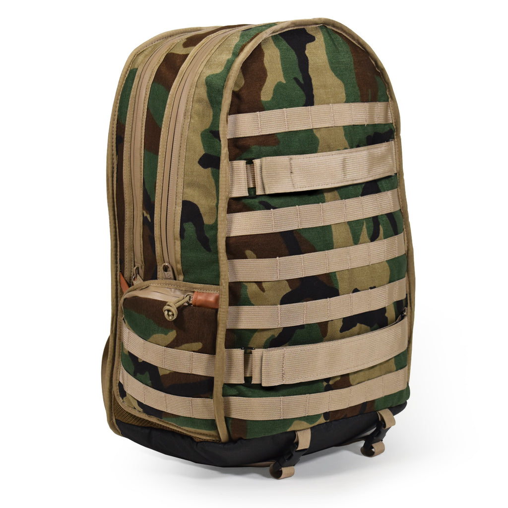SMELL PROOF BACKPACK "THE GRIND" - WOODLAND CAMO