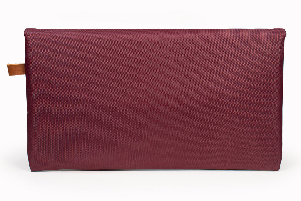 THE BANKER - SMELL PROOF POUCH IN CRIMSON