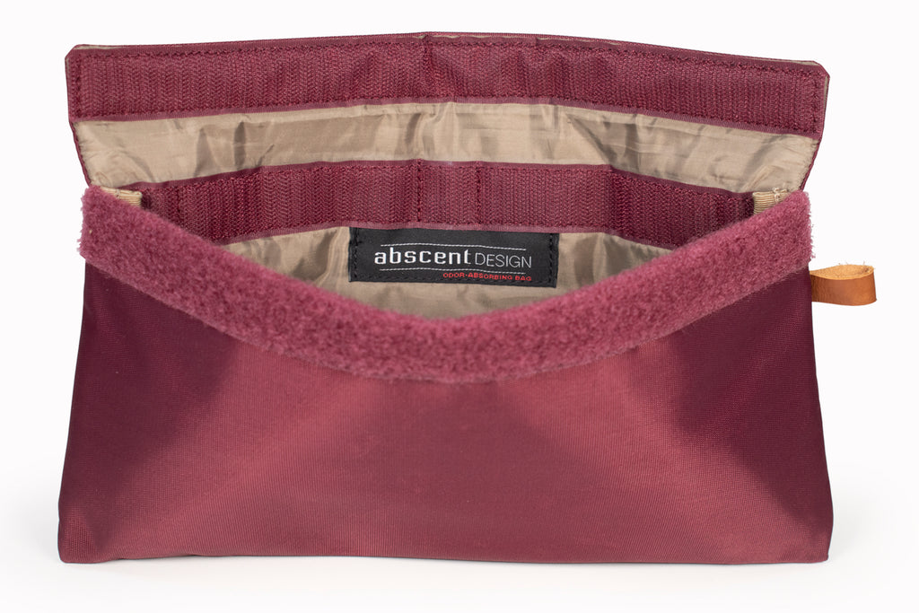 THE BANKER - SMELL PROOF POUCH IN CRIMSON