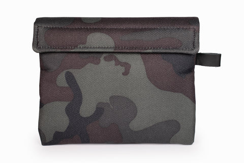 THE BANKER - SMELL PROOF POUCH IN BLACK FOREST CAMO